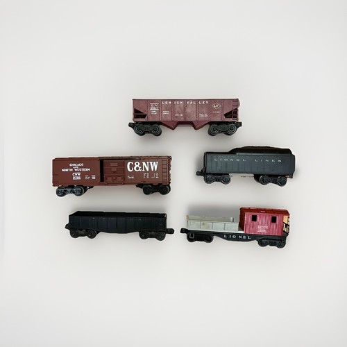 Lionel scale freight cars - lionel,